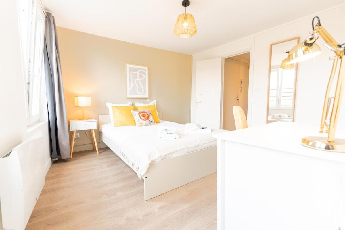 Duplex Confortable En Centre Avec 2 Chambres Chalons en Champagne Luaran gambar
