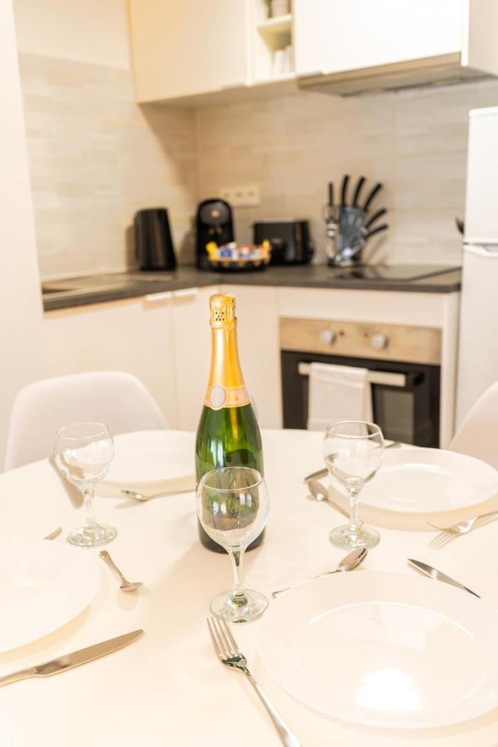 Duplex Confortable En Centre Avec 2 Chambres Chalons en Champagne Luaran gambar